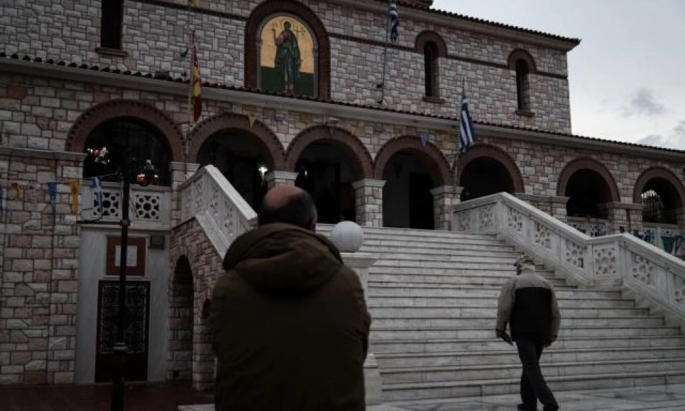 Θεσσαλονίκη: Πρόστιμο σε Ιερέα που τελούσε την Θεία Λειτουργία